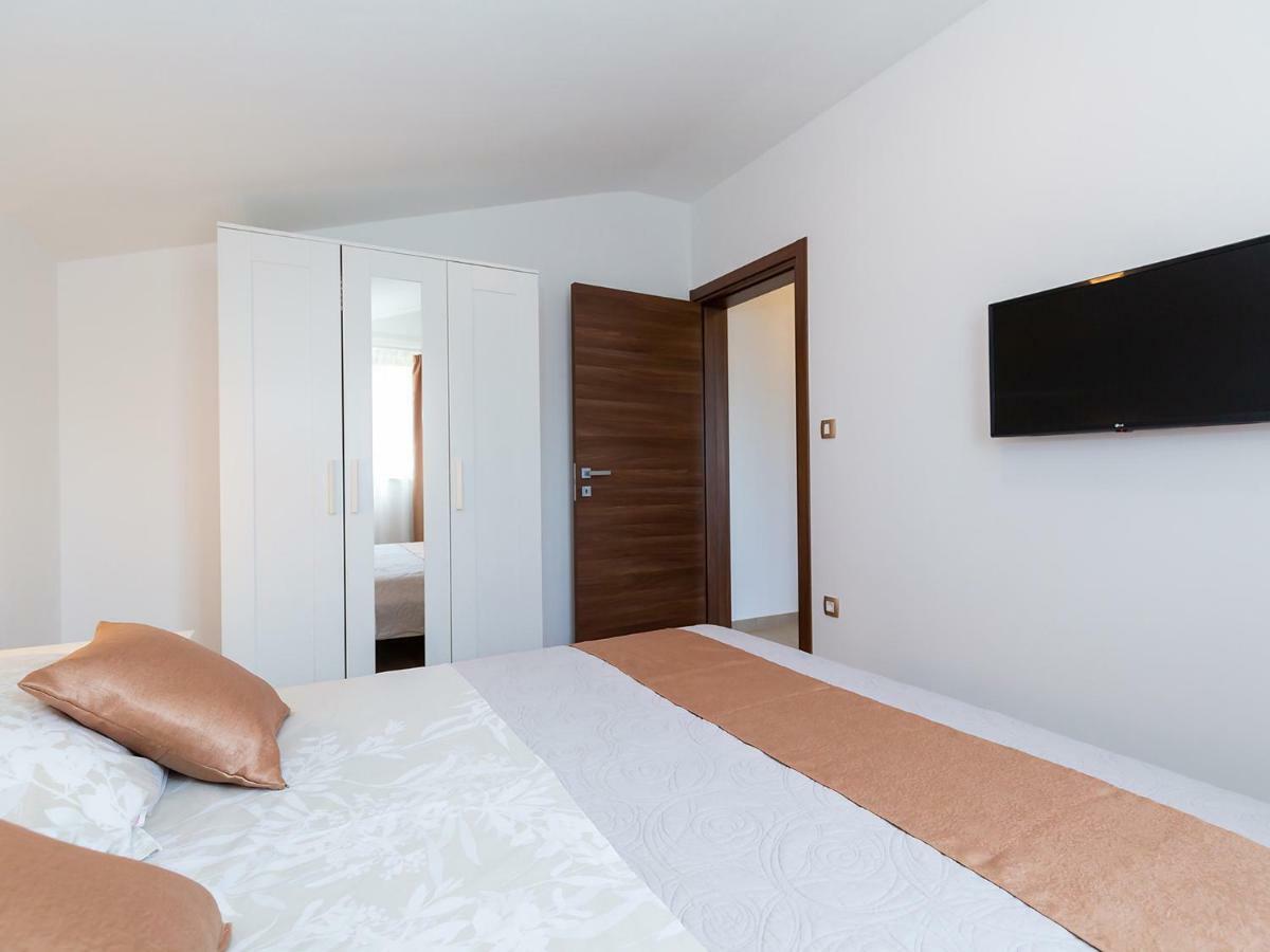 Apartments Gioia Πόρετς Εξωτερικό φωτογραφία
