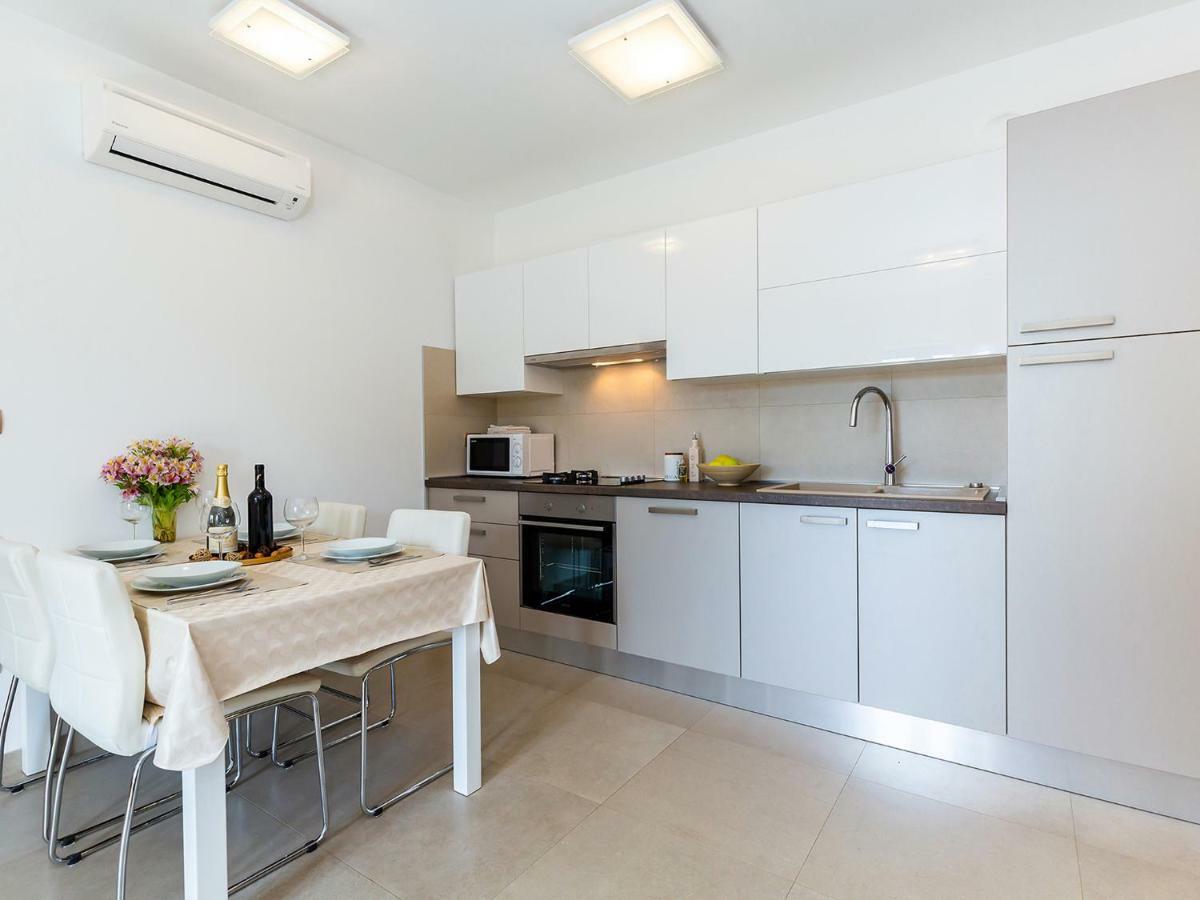 Apartments Gioia Πόρετς Εξωτερικό φωτογραφία